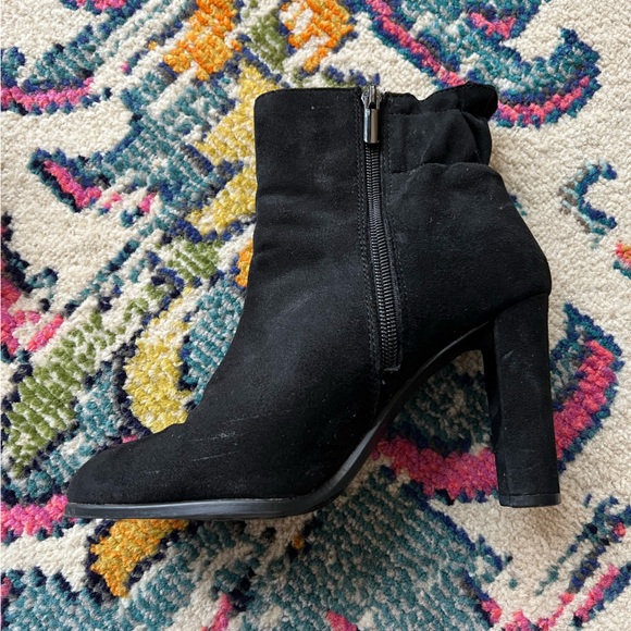 3 inch Black Suede Ankle Boots Size 7 - Picture 8 of 9